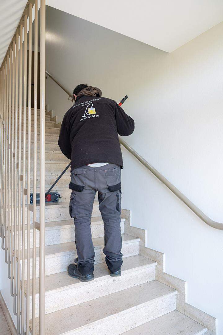 Nettoyage escaliers Chaumont